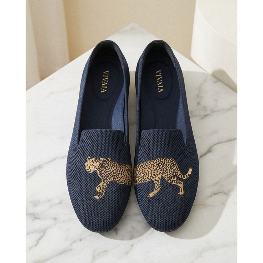 VIVAIA 39.5/9.5 Black Knit Leopard Embroidered Loafers Flats Whimsical Cats